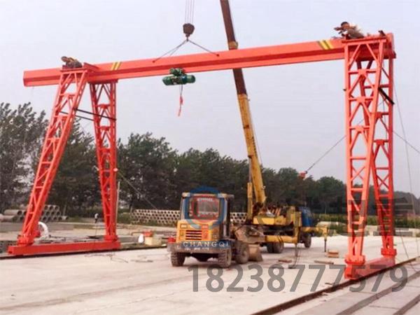 龍門吊按主梁結(jié)構(gòu)劃分為單主梁和雙主梁