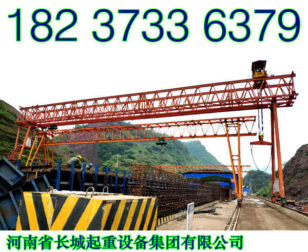 河北廊坊門式起重機(jī)廠家5噸包箱電動門式起重機(jī)