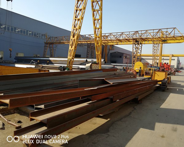 廣西欽州龍門吊公司主要零部件維修保養