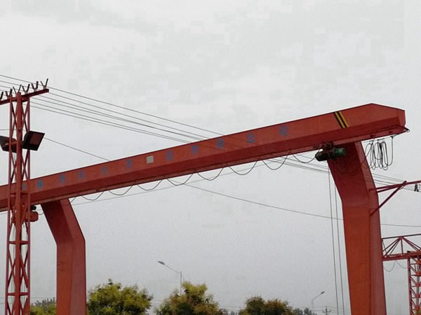 四川遂寧龍門(mén)吊廠家單梁起重機(jī)出租