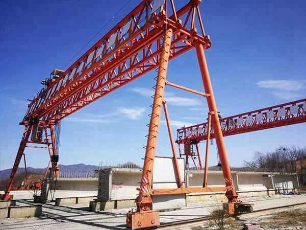 山西朔州龍門吊廠家3T移動(dòng)式龍門吊