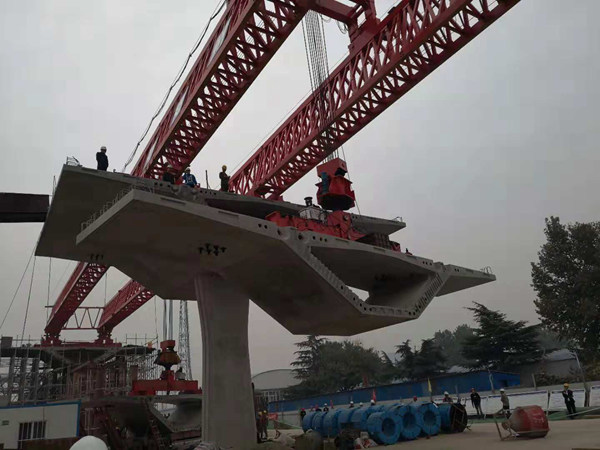 浙江麗水架橋機(jī)廠家-步履式單導(dǎo)梁式