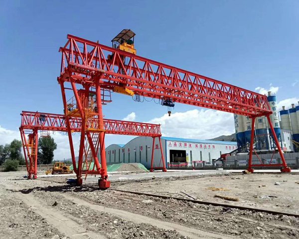 福建漳州門式起重機(jī)廠家仔細(xì)閱讀說明并遵守