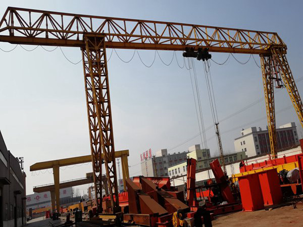 湖南張家界門式起重機廠家 大廠設(shè)備靠得住