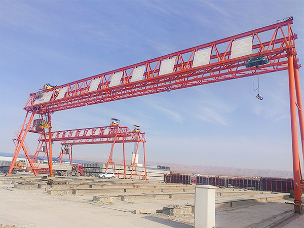 四川遂寧小型門式起重機廠家與您攜手