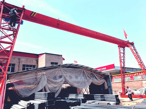 湖北武漢龍門(mén)吊租賃廠(chǎng)家輕巧的結(jié)構(gòu)