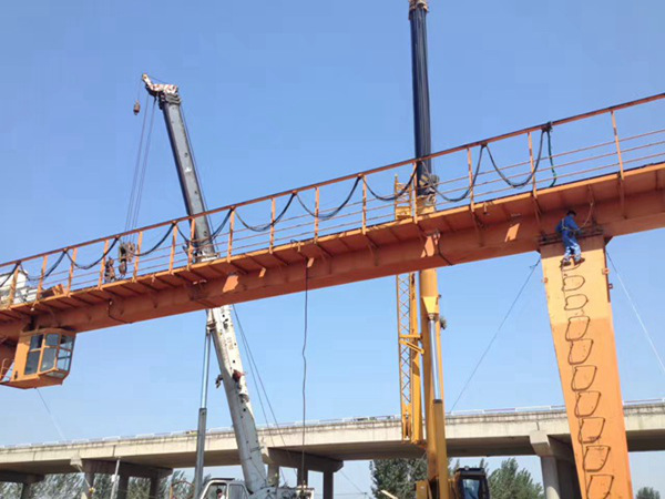 浙江嘉興龍門吊租賃廠家移動(dòng)式