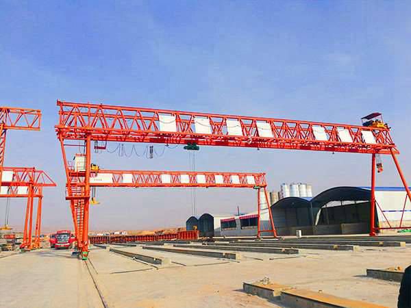 江蘇淮安龍門吊公司生產(chǎn)的門式起重機特點