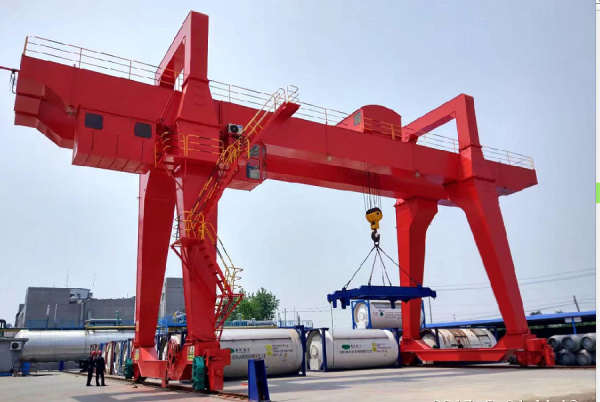  甘肅平?jīng)鳊堥T吊公司介紹潤滑油如何檢查和維護