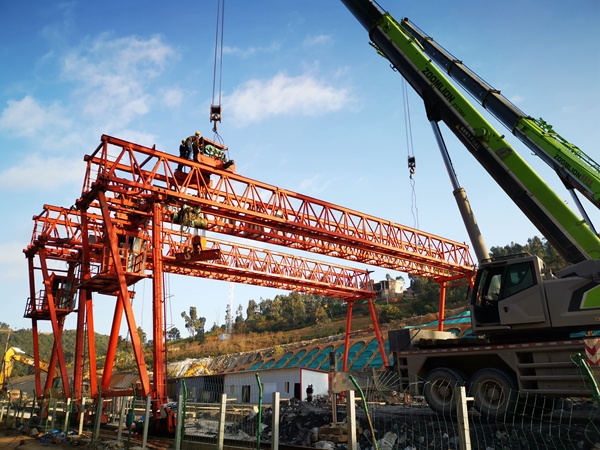 湖北荊門180噸龍門吊減速器龍門吊出租公司