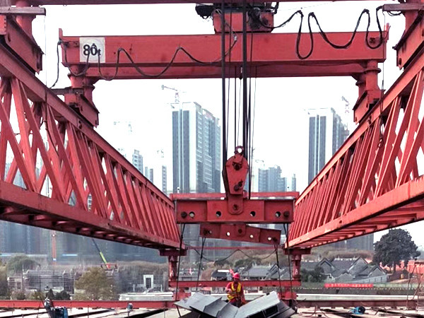 浙江溫州架橋機(jī)廠家出租銷售100噸架橋機(jī)